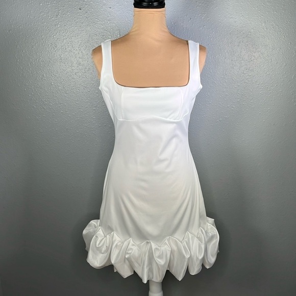 Dresses & Skirts - Elegant White Ruffle Hem Dress